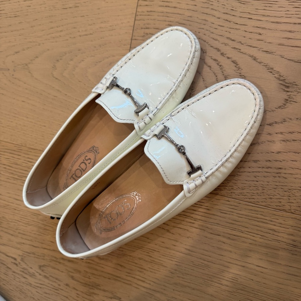 TODS Patent leather white loafers
